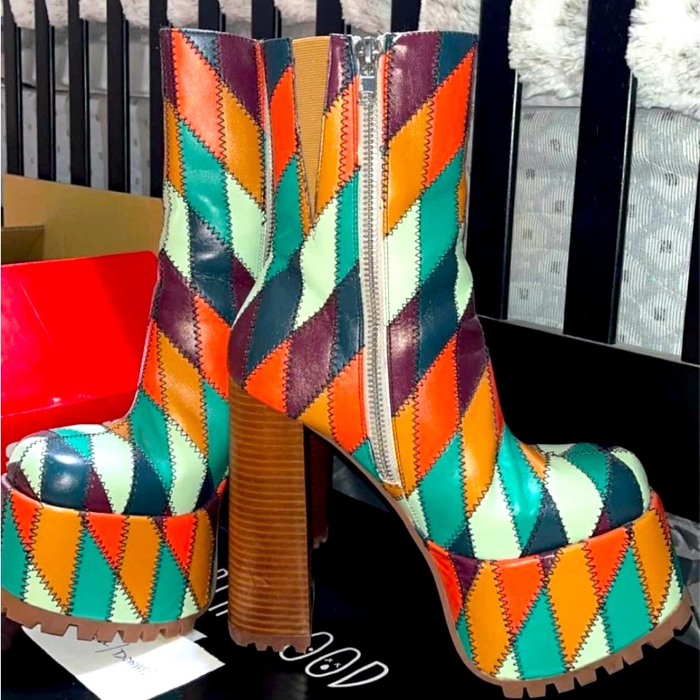Dollskill ‘Current Mood’ True Colors Platform Boots Size:11 Womens